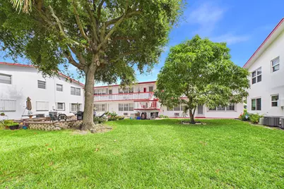 272 Northampton N, West Palm Beach, FL 33417 - Photo 7