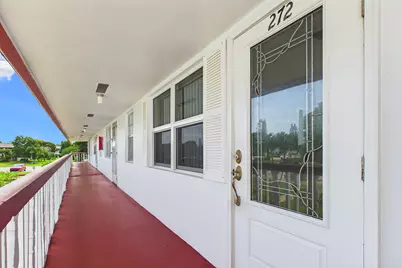 272 Northampton N, West Palm Beach, FL 33417 - Photo 3