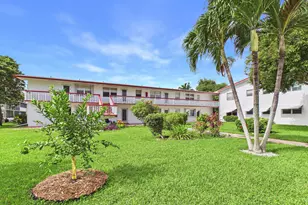 272 Northampton N, West Palm Beach, FL 33417 - Photo 1