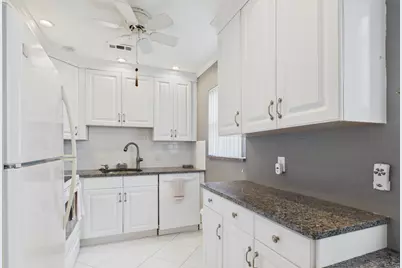 272 Northampton N, West Palm Beach, FL 33417 - Photo 15
