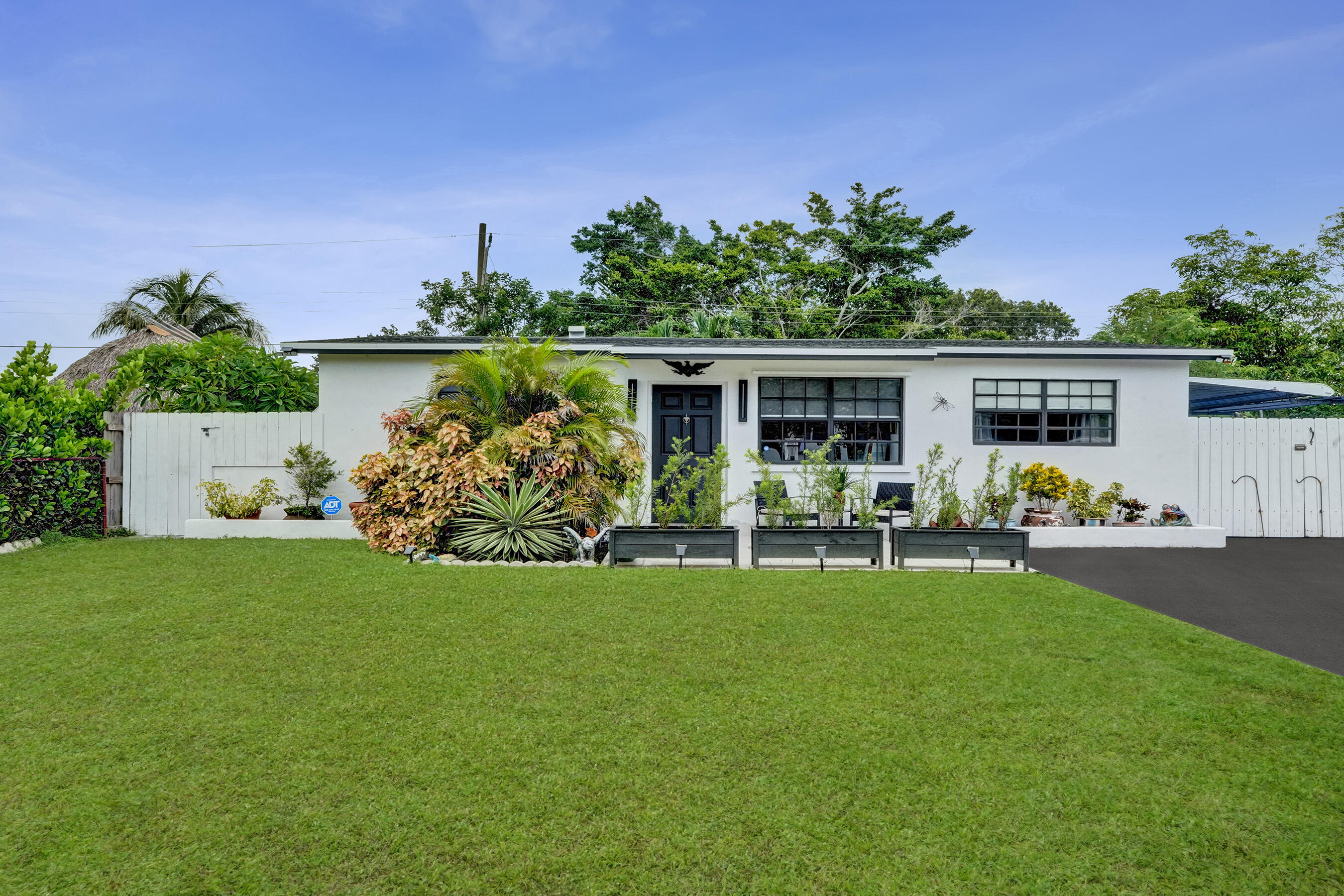 4131 NW 11th Ave - 4131 NW 11th Ave, Fort Lauderdale, FL 33309 Luxury Property | Jose Angel Pina