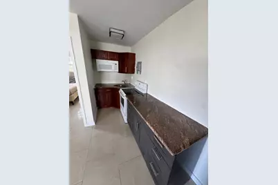 1042 Foster Road, Hallandale Beach, FL 33009 - Photo 11