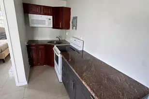 1042 Foster Rd, Hallandale Beach, FL 33009 - Photo 11