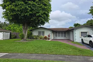 939 Hibiscus Dr, Royal Palm Beach, FL 33411 - Photo 35