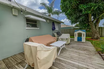 2038 SE Monroe Street, Stuart, FL 34997 - Photo 17
