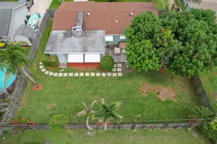 2038 SE Monroe St, Stuart, FL 34997 - Photo 25
