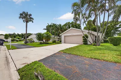 1252 Pine Sage Circle, West Palm Beach, FL 33409 - Photo 3