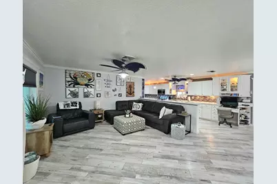 807 Grandview Boulevard, Fort Pierce, FL 34982 - Photo 9