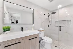 5800 SW 19th St, Plantation, FL 33317 - Photo 11