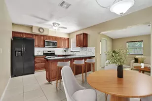 500 SE 4th Ct, Pompano Beach, FL 33060 - Photo 3