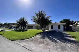 499 W Conference Dr, Boca Raton, FL 33486 - Photo 1