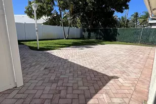 499 W Conference Dr, Boca Raton, FL 33486 - Photo 27