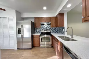 3948 NW 77th Ave, Davie, FL 33024 - Photo 3