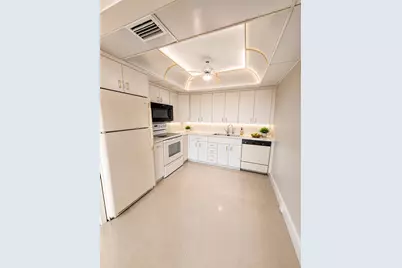 4024 Newcastle B, Boca Raton, FL 33434 - Photo 3