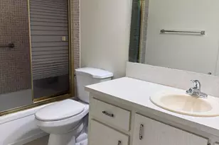 4024 Newcastle B, Boca Raton, FL 33434 - Photo 7