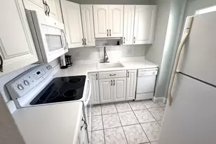 2555 NE 11th St, Fort Lauderdale, FL 33304 - Photo 3