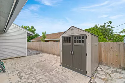 215 SW 8th Street, Boynton Beach, FL 33426 - Photo 31