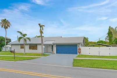215 SW 8th Street, Boynton Beach, FL 33426 - Photo 1