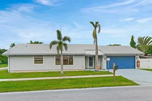 215 SW 8th St, Boynton Beach, FL 33426 - Photo 3