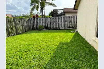 9500 NW 31st Place, Sunrise, FL 33351 - Photo 11