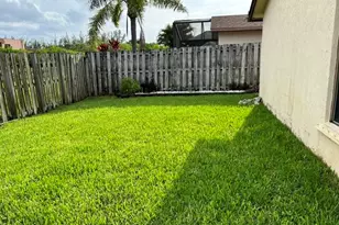 9500 NW 31st Pl, Sunrise, FL 33351 - Photo 11