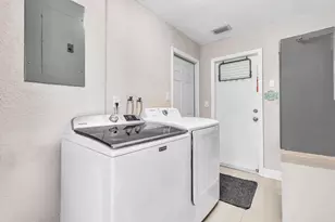 2070 NW 78th Ave, Sunrise, FL 33322 - Photo 47