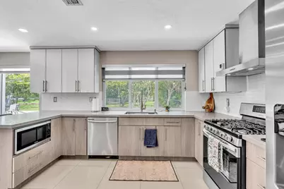 2070 NW 78th Avenue, Sunrise, FL 33322 - Photo 13