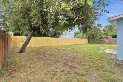 328 Ponte Vedra Road, Palm Springs, FL 33461 - Photo 37