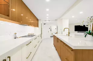 100 SE 5th Ave, Boca Raton, FL 33432 - Photo 9