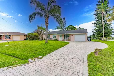 1298 SE Rickenbacker Terrace, Port Saint Lucie, FL 34952 - Photo 5