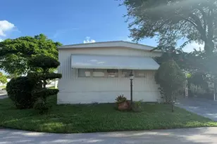 1817 Dolphin Pl, Deerfield Beach, FL 33442 - Photo 3