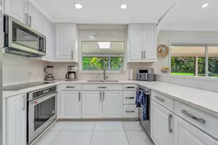 6164 Celadon Cir, Palm Beach Gardens, FL 33418 - Photo 11