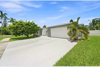 8481 NW 24th Street, Sunrise, FL 33322 - Photo 3