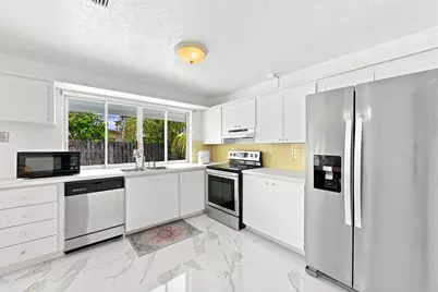 8481 NW 24th Street, Sunrise, FL 33322 - Photo 15