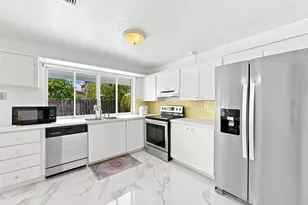 8481 NW 24th St, Sunrise, FL 33322 - Photo 15