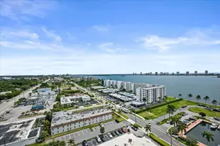 220 Lake Shore Dr, Lake Park, FL 33403 - Photo 23