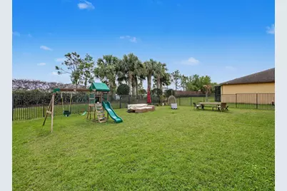 11316 SW Barton Way, Port Saint Lucie, FL 34987 - Photo 9