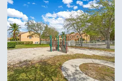 2140 SW 87th Way, Miramar, FL 33025 - Photo 17