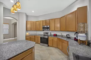 742 Cresta Cir, West Palm Beach, FL 33413 - Photo 11