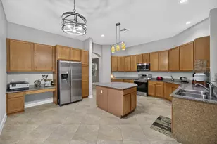 742 Cresta Cir, West Palm Beach, FL 33413 - Photo 13