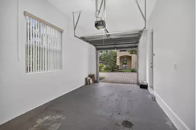 742 Cresta Circle, West Palm Beach, FL 33413 - Photo 45