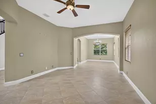 742 Cresta Cir, West Palm Beach, FL 33413 - Photo 7