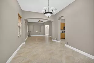 742 Cresta Cir, West Palm Beach, FL 33413 - Photo 9