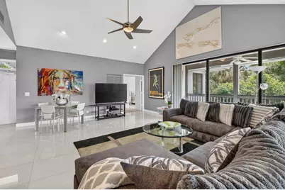 19271 Sabal Lake Drive, Boca Raton, FL 33434 - Photo 11
