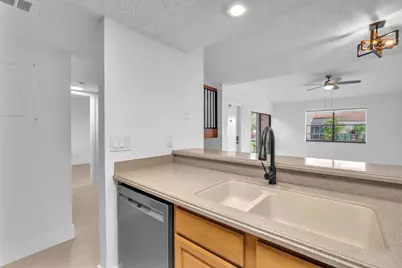 12359 NW 11th Court, Pembroke Pines, FL 33026 - Photo 9