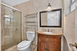 2250 NE 4th Ct, Boca Raton, FL 33431 - Photo 23