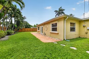 2250 NE 4th Ct, Boca Raton, FL 33431 - Photo 41