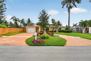 2250 NE 4th Ct, Boca Raton, FL 33431 - Photo 1
