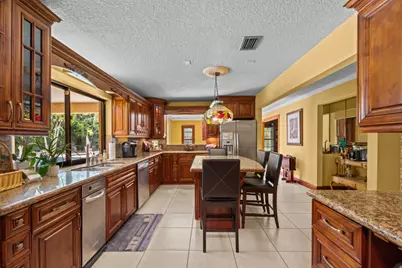 10010 NW 135th Street, Hialeah, FL 33018 - Photo 11