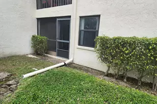 3345 Lucerne Park Dr, Greenacres, FL 33467 - Photo 3